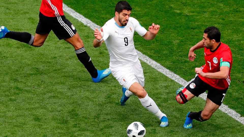 Uruguay le ganó a Egipto en el final del partido.