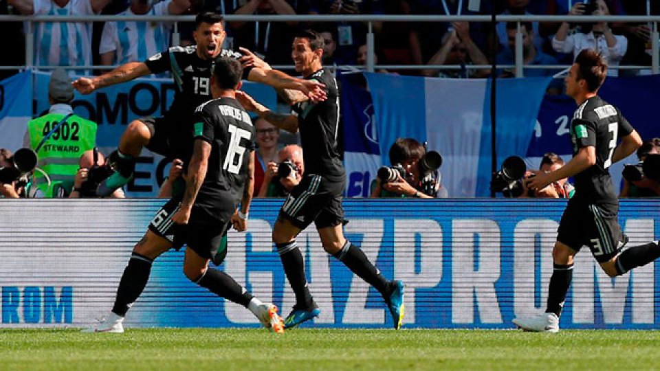 La Argentina se chocó contra Islandia.