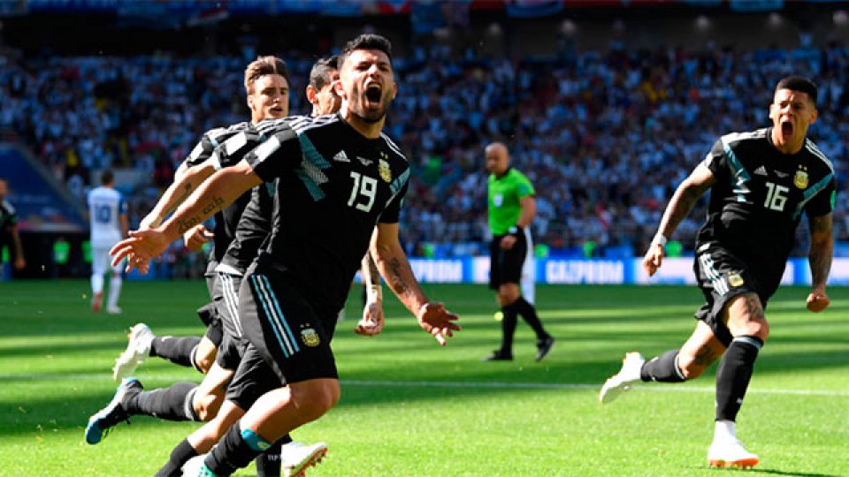 La Argentina se chocó contra Islandia.