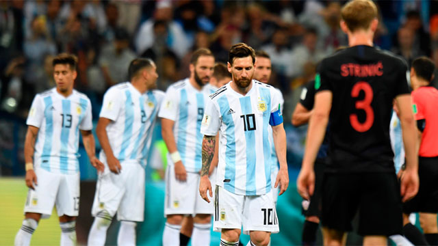 Argentina fue humillada con un insólito error de Caballero y quedó al borde de la eliminación
