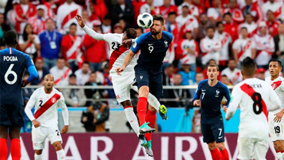 Francia venció a Perú y lo dejó sin chances en Rusia 2018.