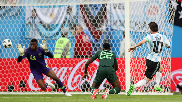 Argentina logrÃ³ el pase a Octavos sobre el final.