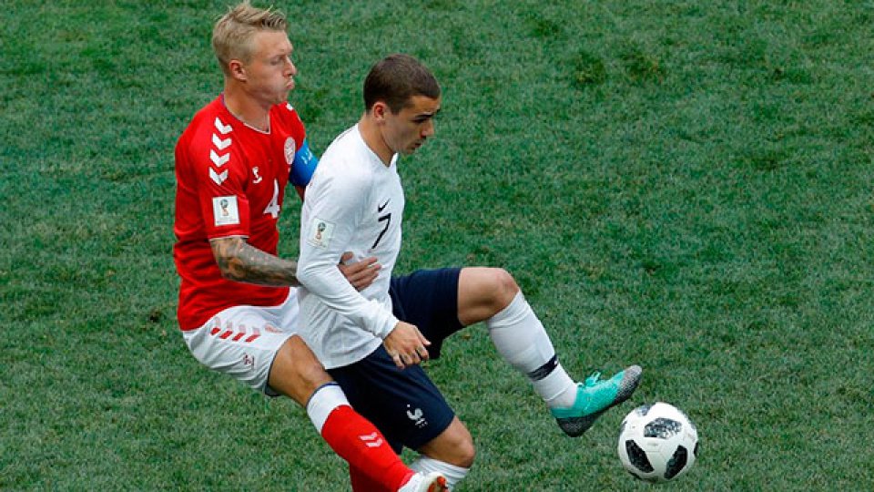 Francia igualó con Dinamarca y ganó el Grupo C.