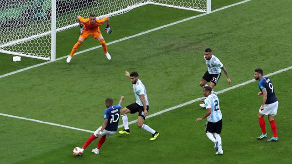 Argentina perdió con Francia y se despidió del Mundial