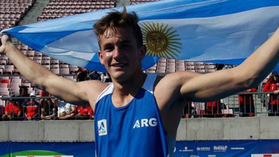 El oriundo de La Histórica marcó 4,90m y se llevó la medalla de oro en Cuenca.
