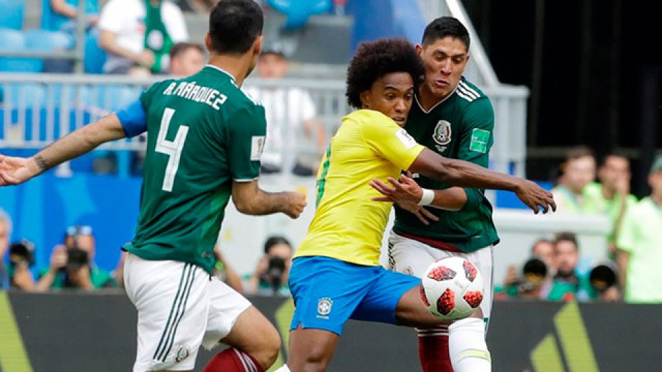 Brasil venció a México y ya está en cuartos de final.