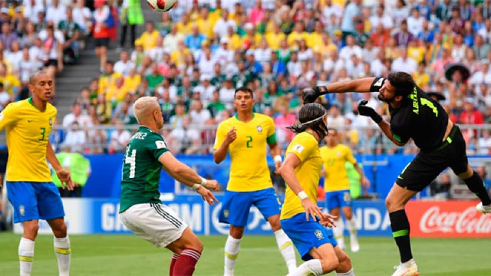 Brasil venció a México y ya está en cuartos de final.