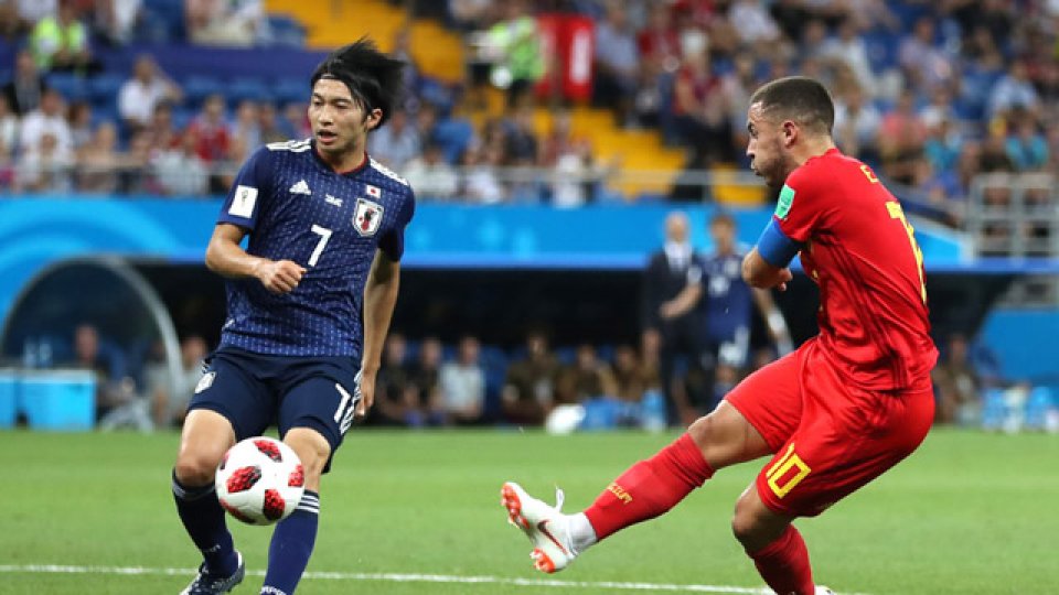 Bélgica pasó de ronda en la última jugada del partido.