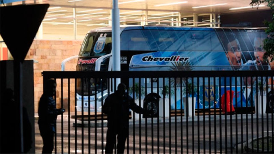 Llegaron Jorge Sampaoli y Chiqui Tapia.