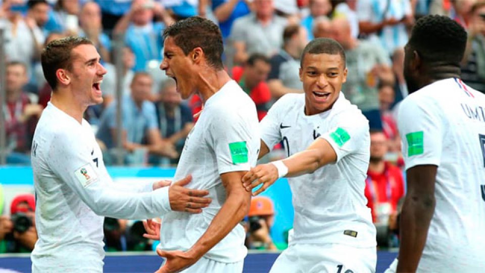 Francia le ganó a Uruguay y se metió en las semifinales del Mundial.