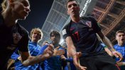 Las imágenes del fotógrafo que festejó el gol con los jugadores de Croacia