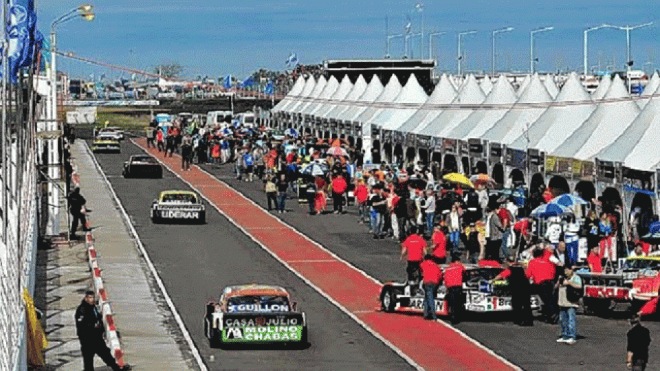 El Autódromo uruguayense, en la búsqueda de promover futuros pilotos. El Autódromo uruguayense, en la búsqueda de promover futuros pilotos.