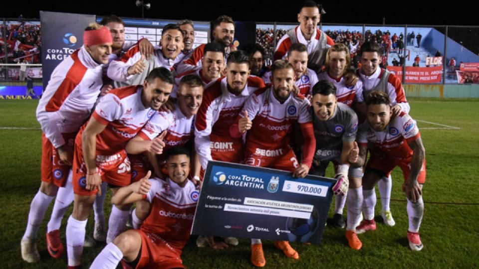 El Bicho espera en Octavos por el ganador del choque entre Maipú y Temperley.