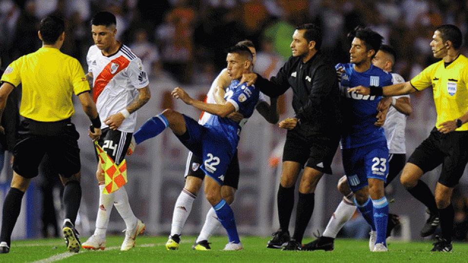 El bochorno se hizo presente en el Monumental.