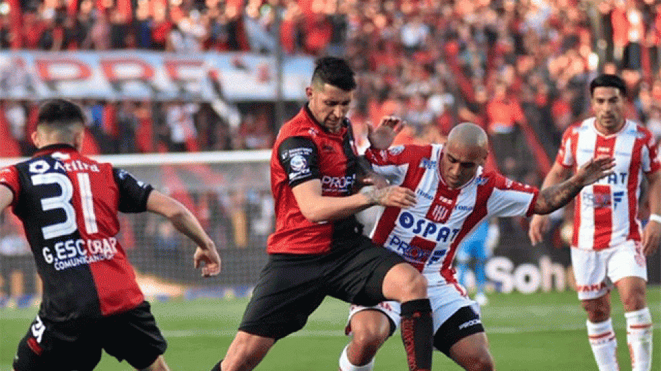 Paridad en el Cementerio de los Elefantes entre el Sabalero y el Tate.