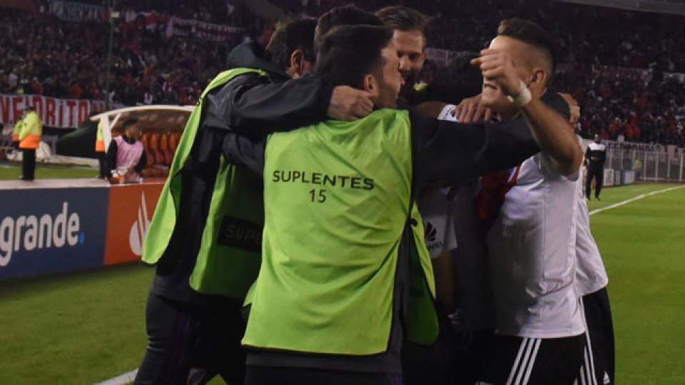 River eliminó a Independiente y ya está entre los cuatro mejores de la copa.