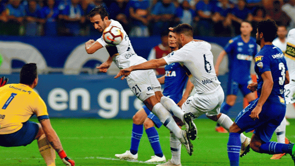 Boca empat&oacute; ante Cruzeiro y se meti&oacute; en semifinales