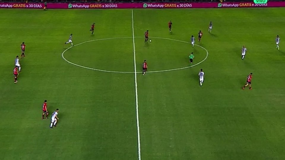 Colón se hizo fuerte en su estadio y venció a Newell´s por la mínima diferencia.