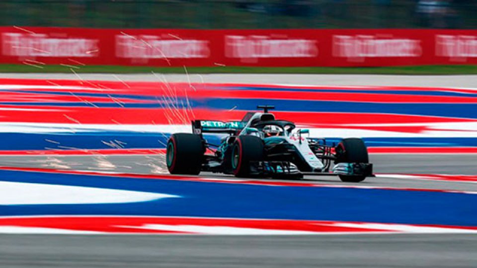 Hamilton sumó una nueva pole y quedó a un paso de ser campeón.