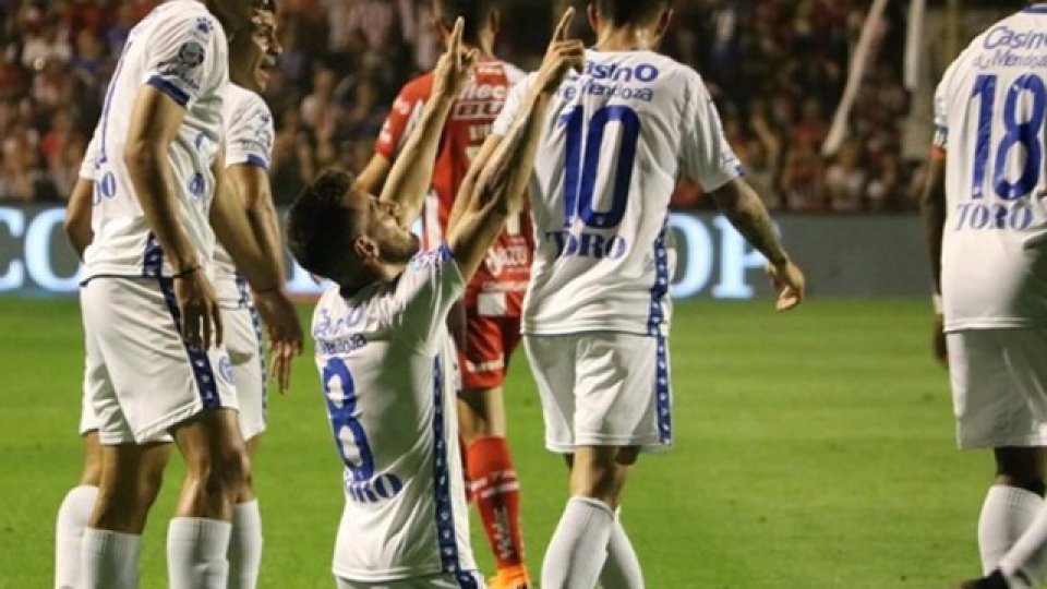 Godoy Cruz goleó a Unión y lo privó de ser puntero. (Foto: Olé)