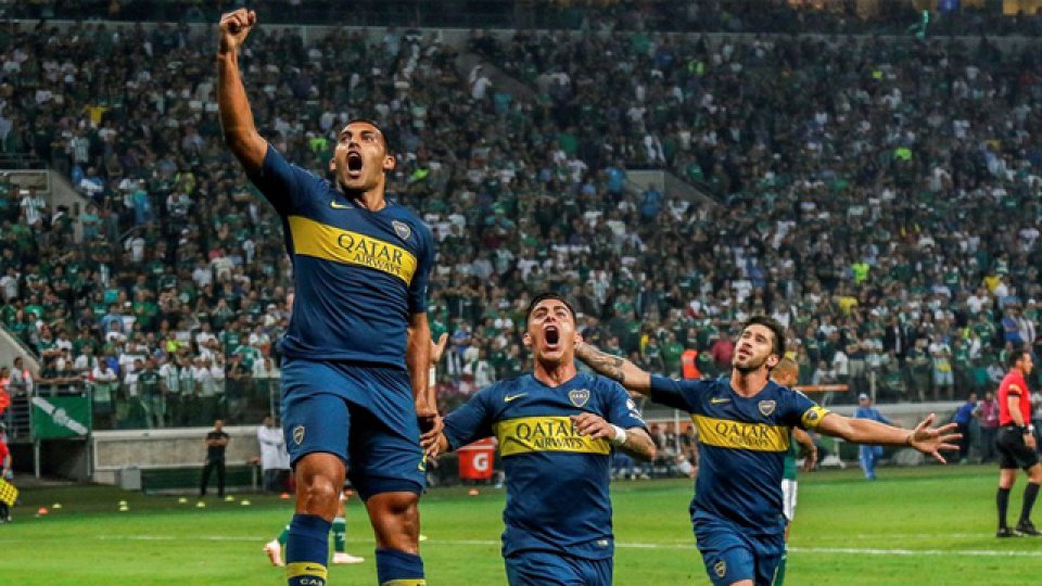 Boca eliminó a Palmeiras en Brasil.