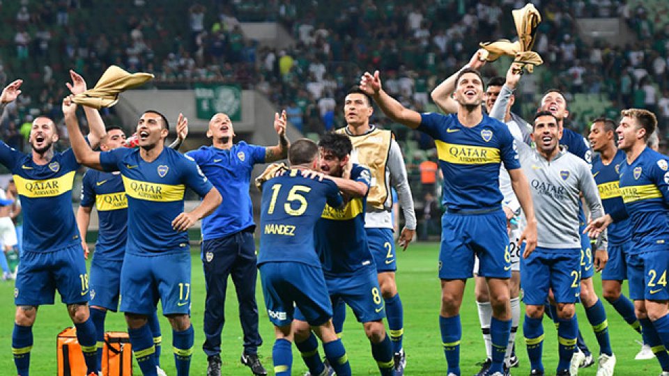 Boca eliminó a Palmeiras en Brasil.