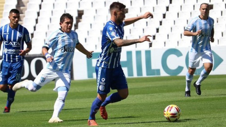 El Tomba ganó por la mínima y quedó a tres unidades de la cima de la tabla.