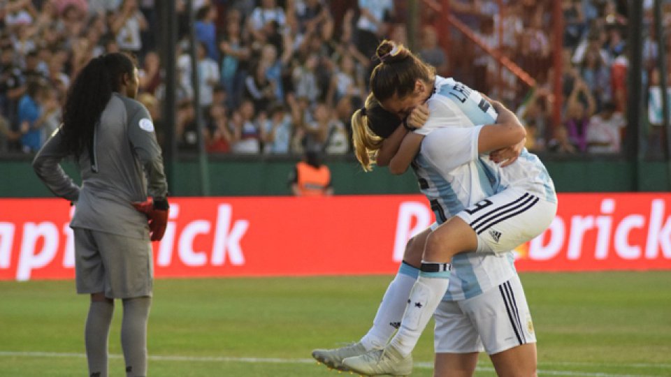 Argentina irá por el título en Francia 2019, y podría ser anfitrión en 2023.