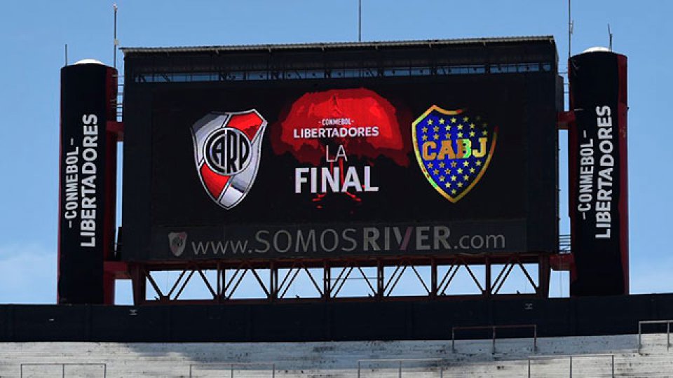 Conmebol confirmó que la revancha entre River y Boca "se jugará en el exterior".