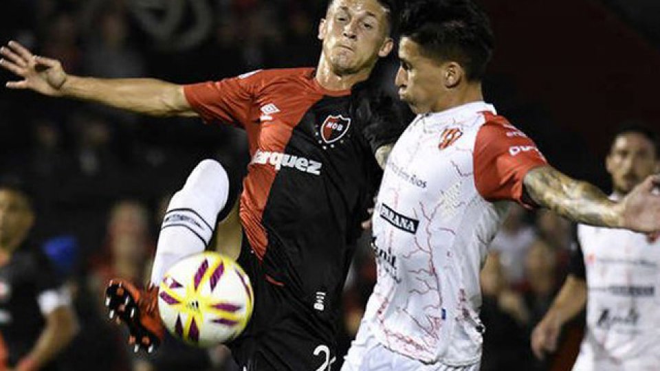 El Patrón sigue hundido en la Zona roja de los promedios de descenso. El Patrón sigue hundido en la Zona roja de los promedios de descenso.