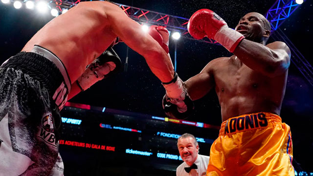 Boxeador Adonis 'Superman' Stevenson hospitalizado en Canadá