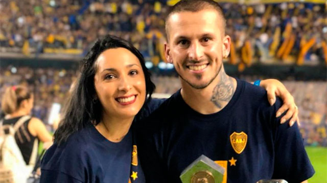 La esposa de Benedetto utilizó las redes sociales para explicar el particular festejo de su marido