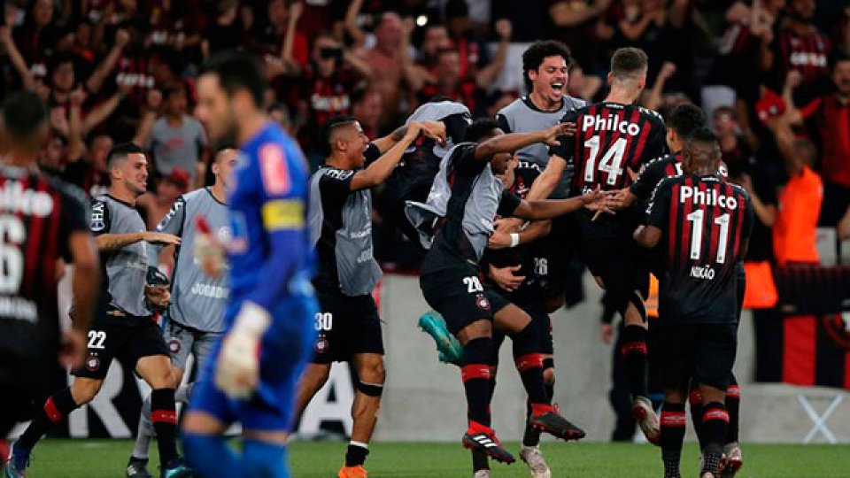 Atlético Paranaense ganó la Copa Sudamericana y será el rival de River.