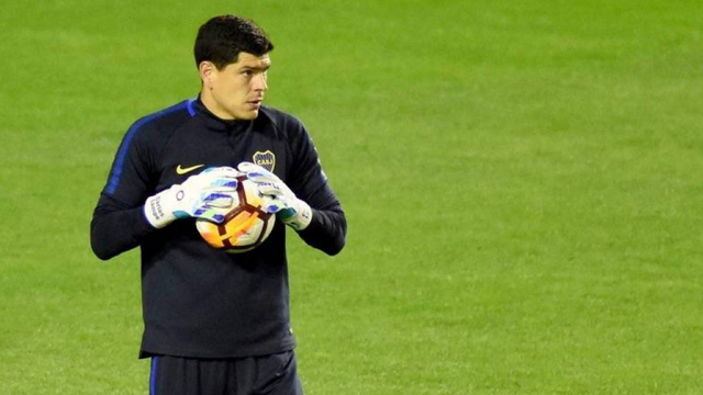 Hinchas de Boca Juniors piden la continuidad de Carlos Lampe