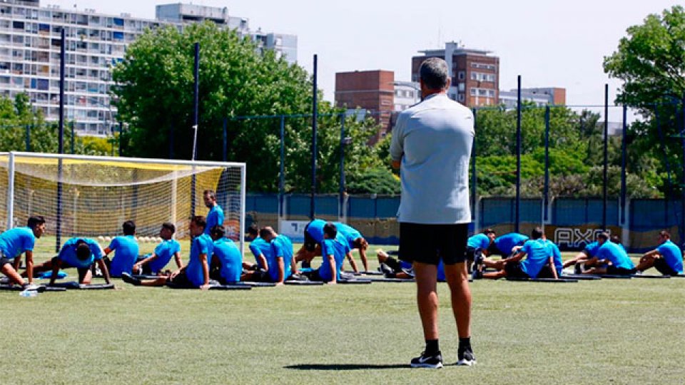 Alfaro está en plena adaptación a Boca.