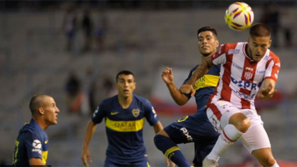 En Mar del Plata, Unión golpeó a Boca en el estreno de Gustavo Alfaro.