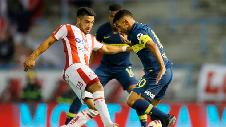 En Mar del Plata, Unión golpeó a Boca en el estreno de Gustavo Alfaro.