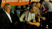 Gustavo Alfaro confirmó a Tevez y Benedetto como titulares para el próximo partido