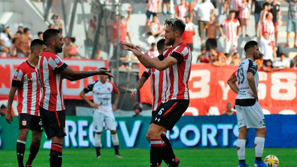 Patronato cortó la racha en La Plata.