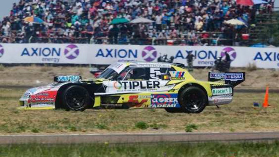 El piloto sigue peleando en los puestos de arriba en el TC Pista.