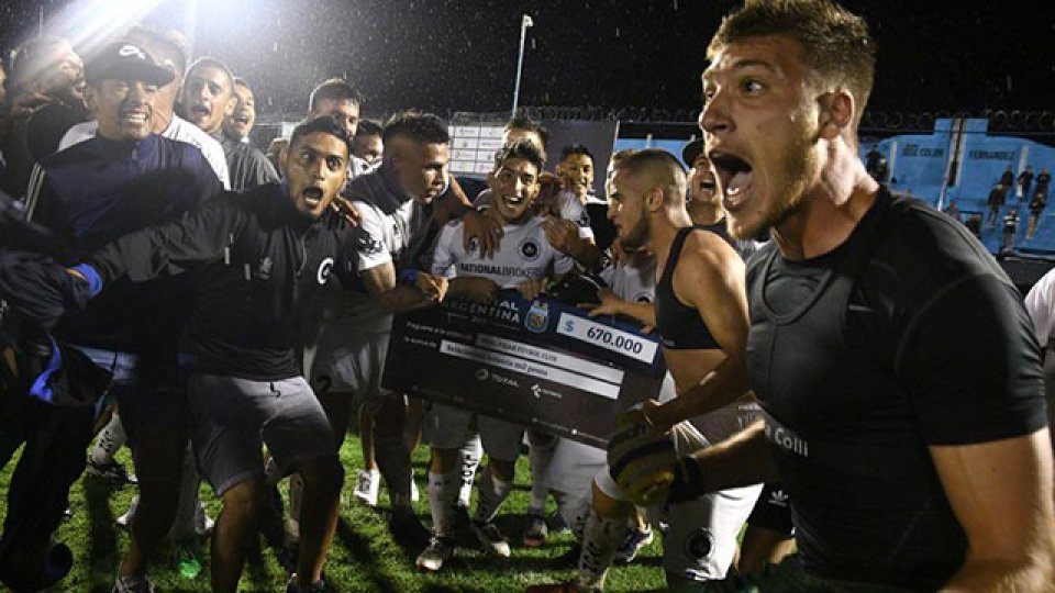 Real Pilar fue el cuco de Vélez y lo eliminó de la Copa Argentina.