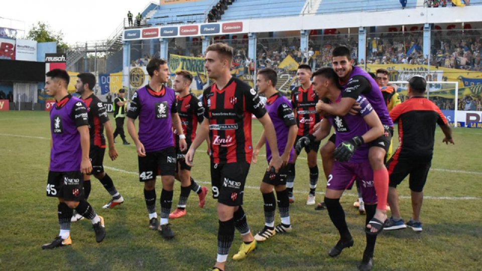 El Patrón dejó al Docke en el camino y ahora se medirá ante Independiente.