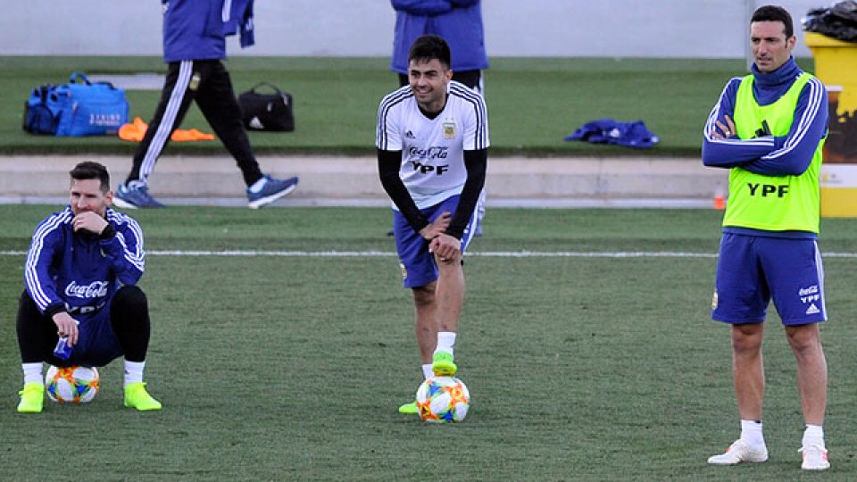 Scaloni probó el equipo para enfrentar a Venezuela. Scaloni probó el equipo para enfrentar a Venezuela.
