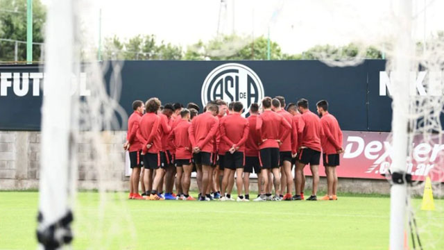 Duro golpe de la Superliga a San Lorenzo: le sacarán 6 puntos y no podrá incorporar jugadores