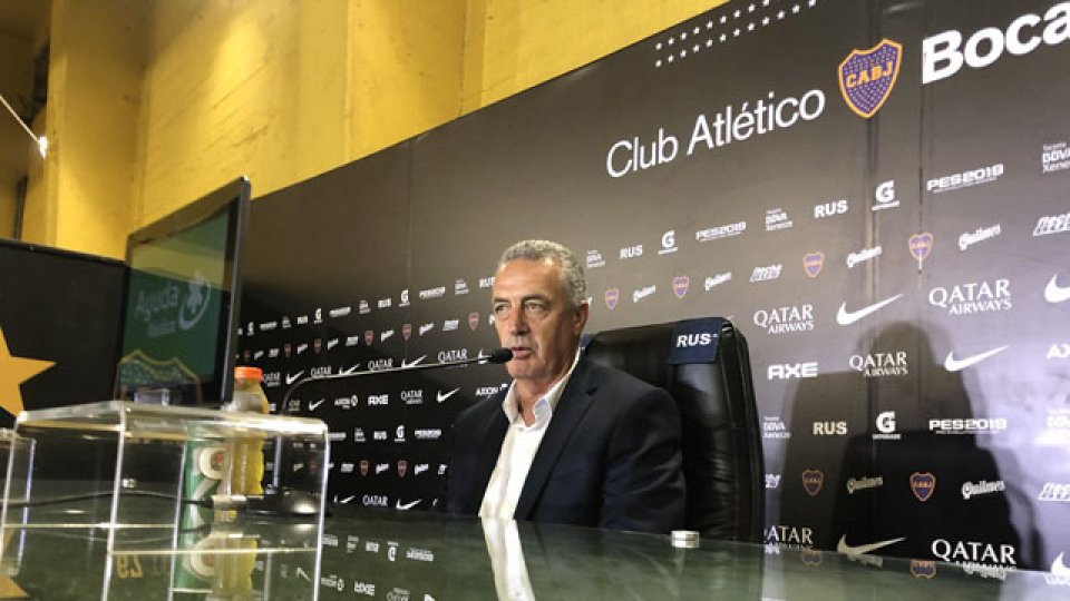 El técnico de Boca explicó las variantes defensivas que puede utilizar.