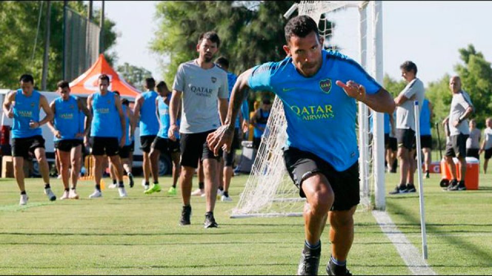 Tevez no viaja a Mar del Plata y es duda para jugar en Colombia.