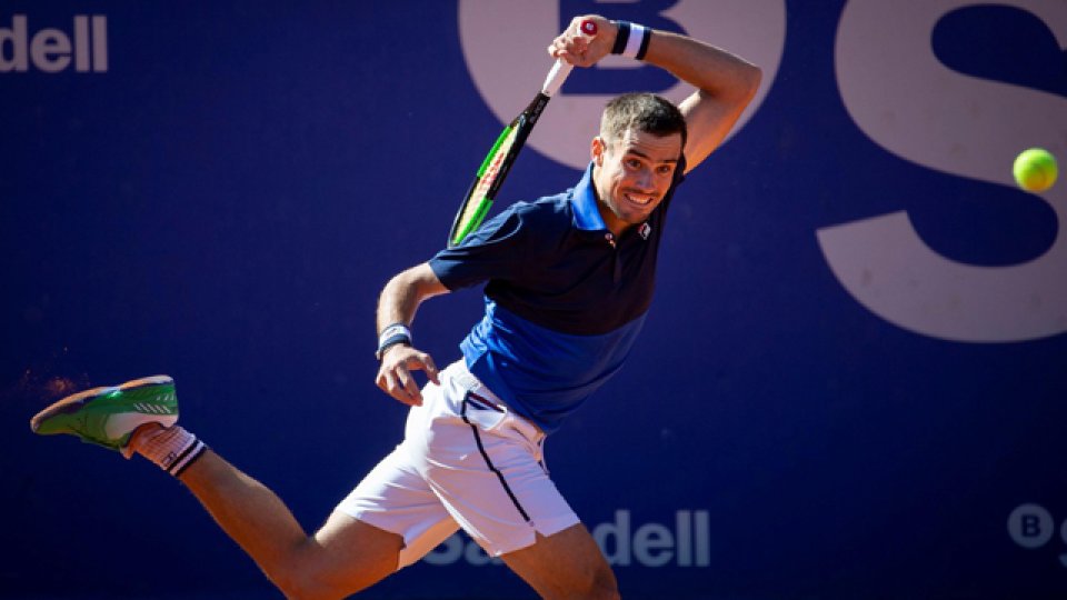 Coco Pella es la única raqueta argentina que sigue en carrera en Barcelona.