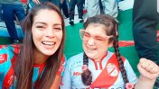 Emotivo video: Una mamá le cuenta a su hija ciega el gol de su equipo