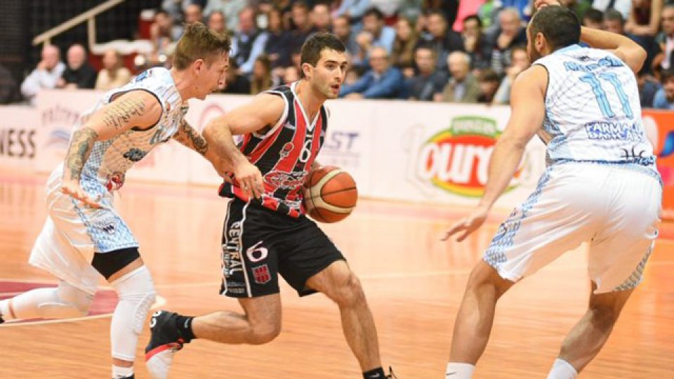 Torneo Federal: Central Entrerriano Le Ganó A Regatas Uruguay Y Tomó ...