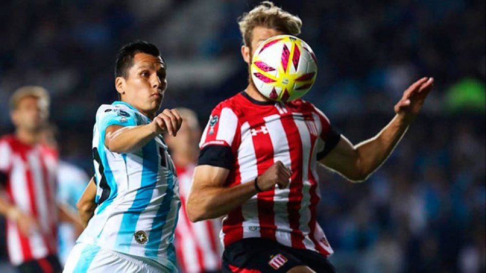 Racing empató sin goles con Estudiantes y avanzó en la Copa de la Superliga.